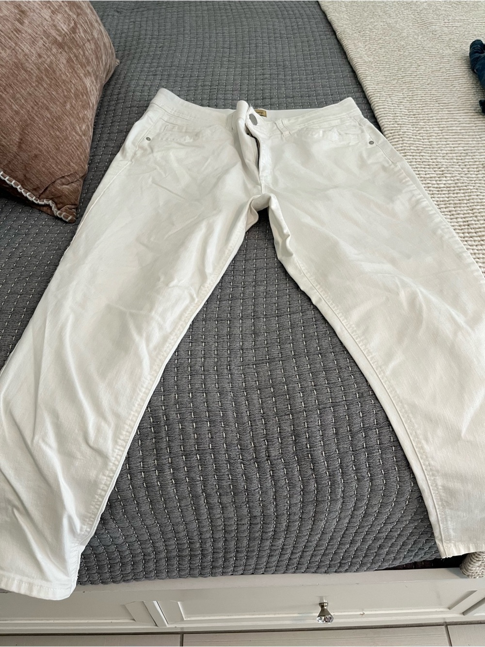 Democracy White Straight Leg Women's Jeans